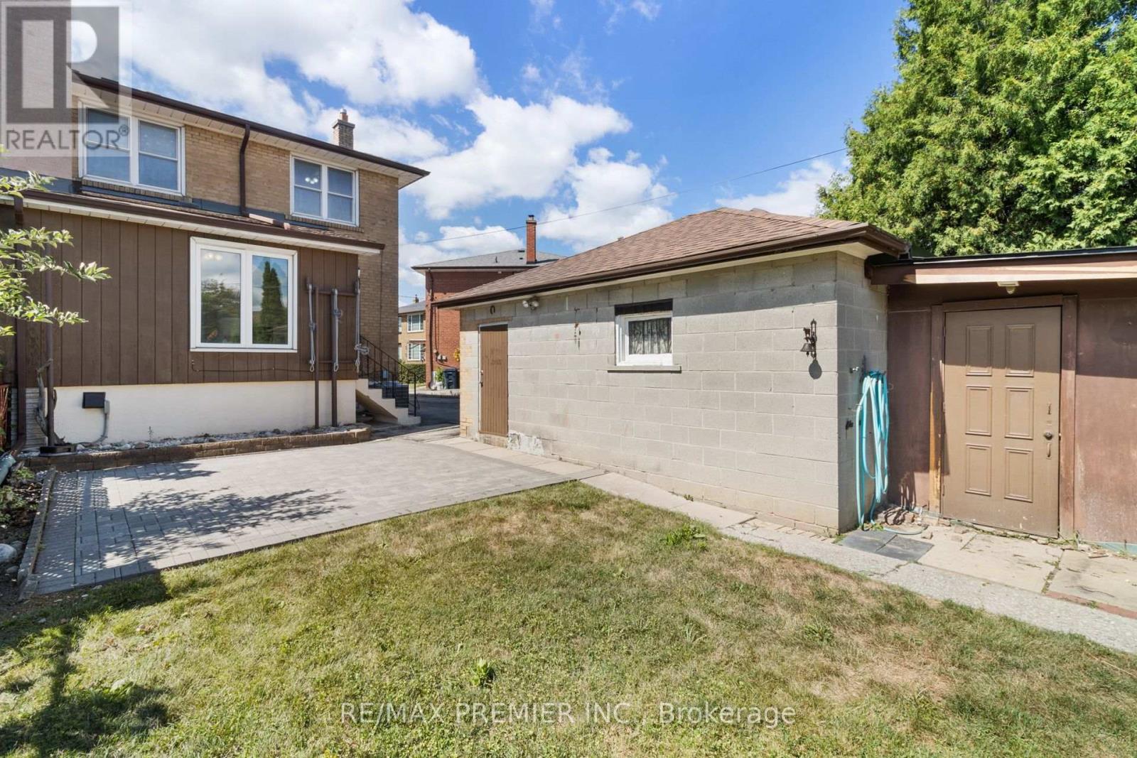 Photo 24 of 79 Pamille Place, Toronto ON