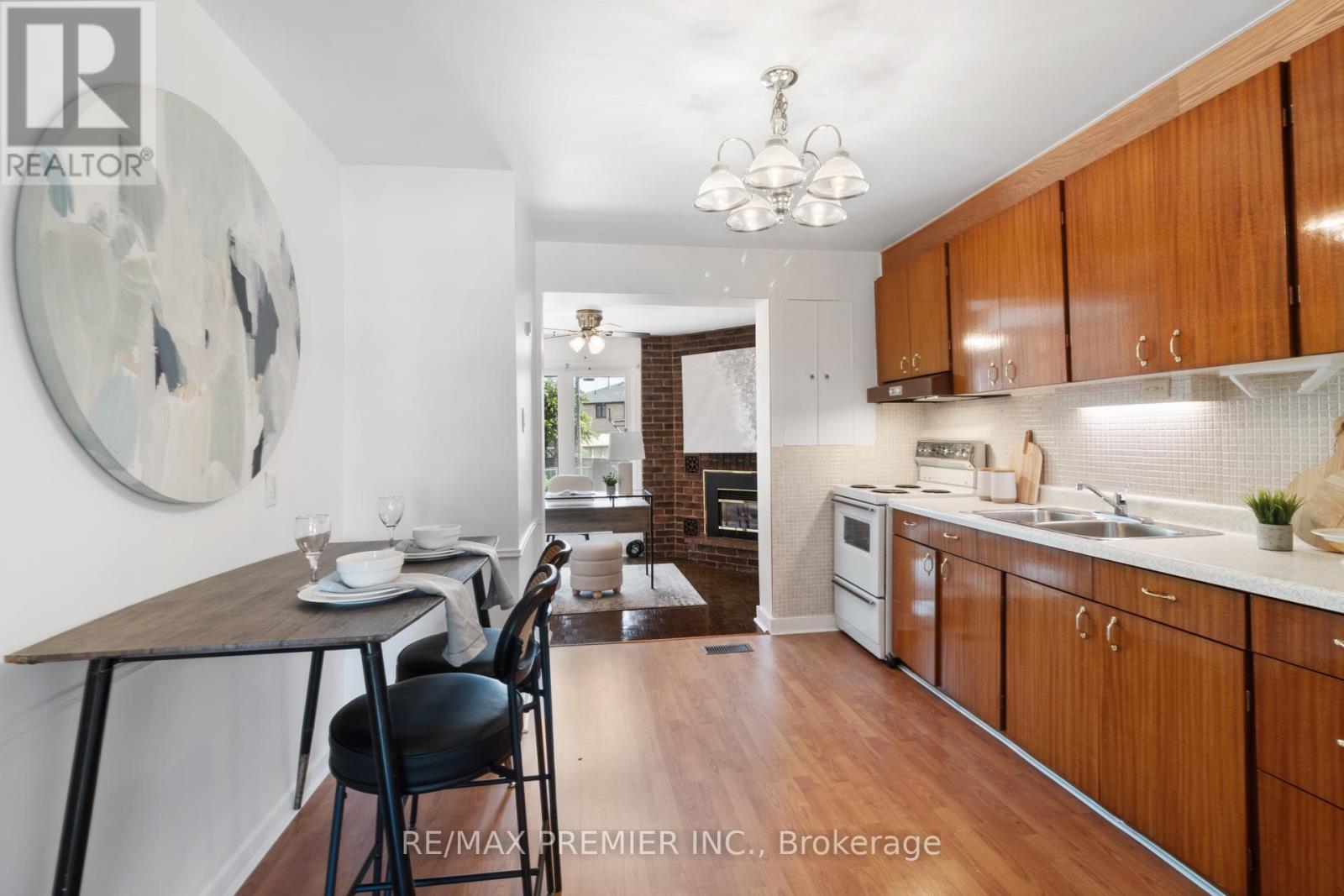 Photo 12 of 79 Pamille Place, Toronto ON