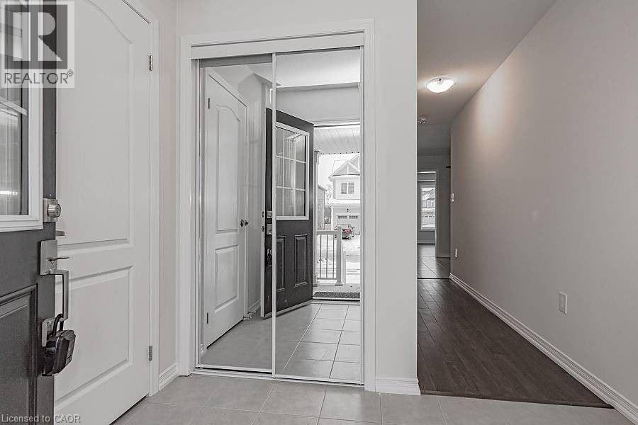 Photo 22 of 101 Esther Crescent, Thorold ON