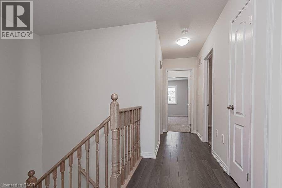 Photo 9 of 101 Esther Crescent, Thorold ON