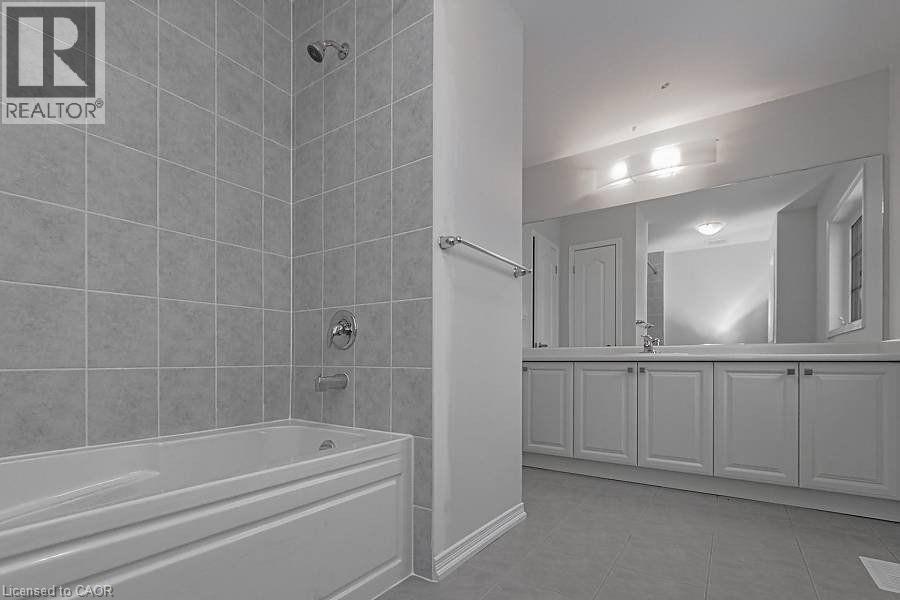 Photo 15 of 101 Esther Crescent, Thorold ON
