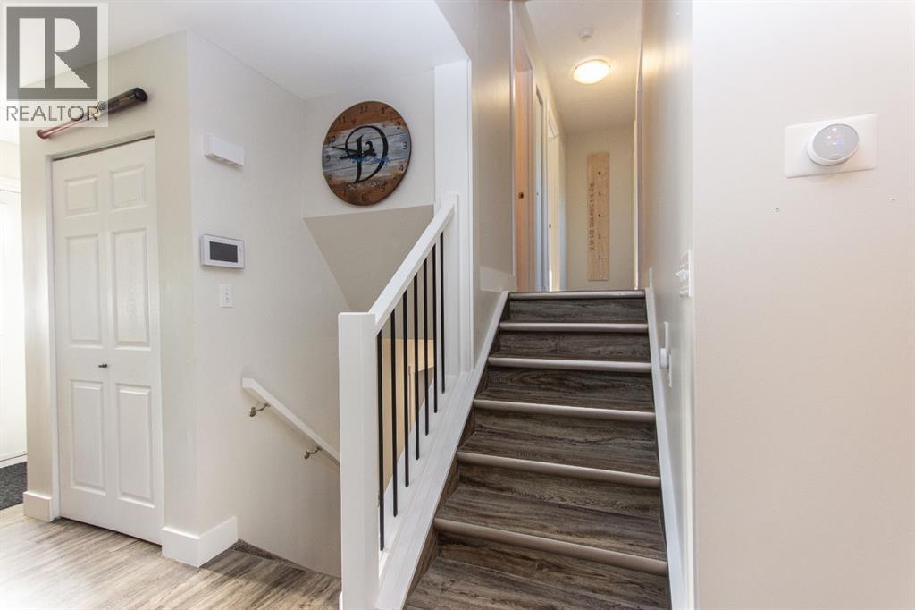 Photo 12 of 116 Carroll Crescent, Red Deer AB
