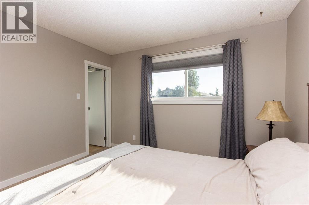 Photo 18 of 116 Carroll Crescent, Red Deer AB