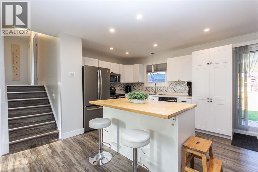 Photo 7 of 116 Carroll Crescent, Red Deer AB
