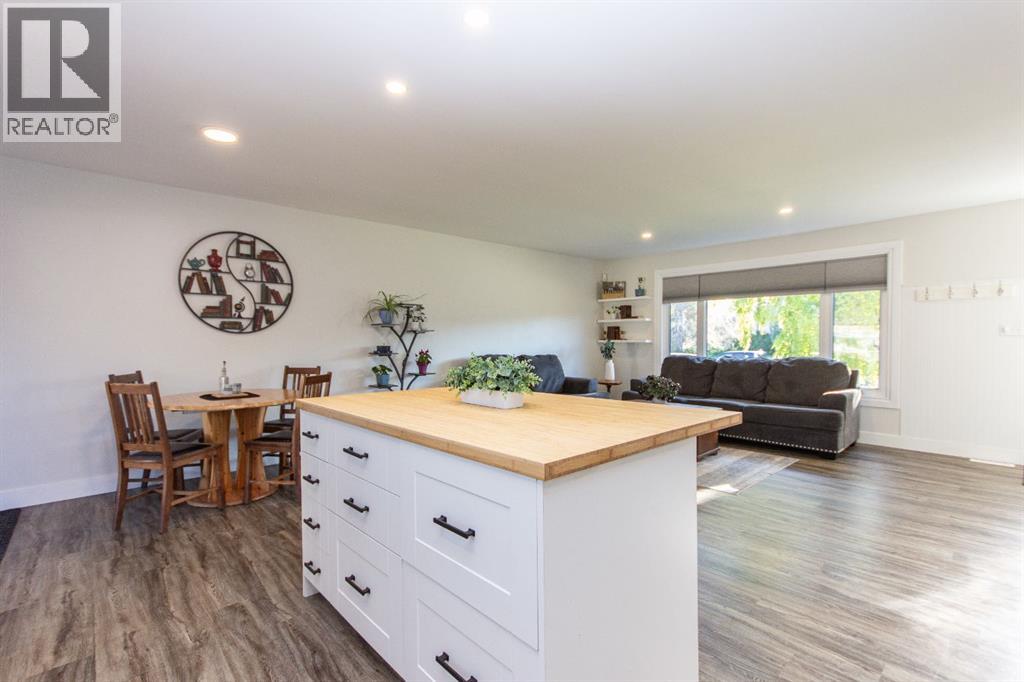 Photo 9 of 116 Carroll Crescent, Red Deer AB