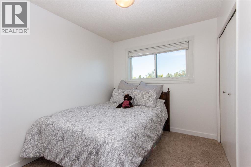 Photo 16 of 116 Carroll Crescent, Red Deer AB