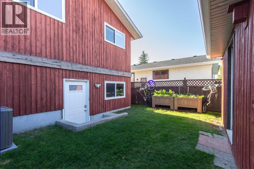 Photo 38 of 116 Carroll Crescent, Red Deer AB