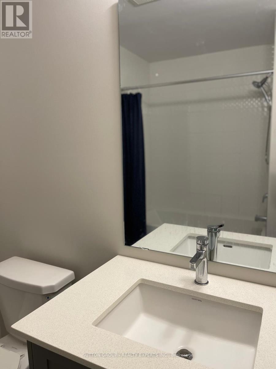Photo 16 of 76 10 Birmingham Drive, Cambridge ON