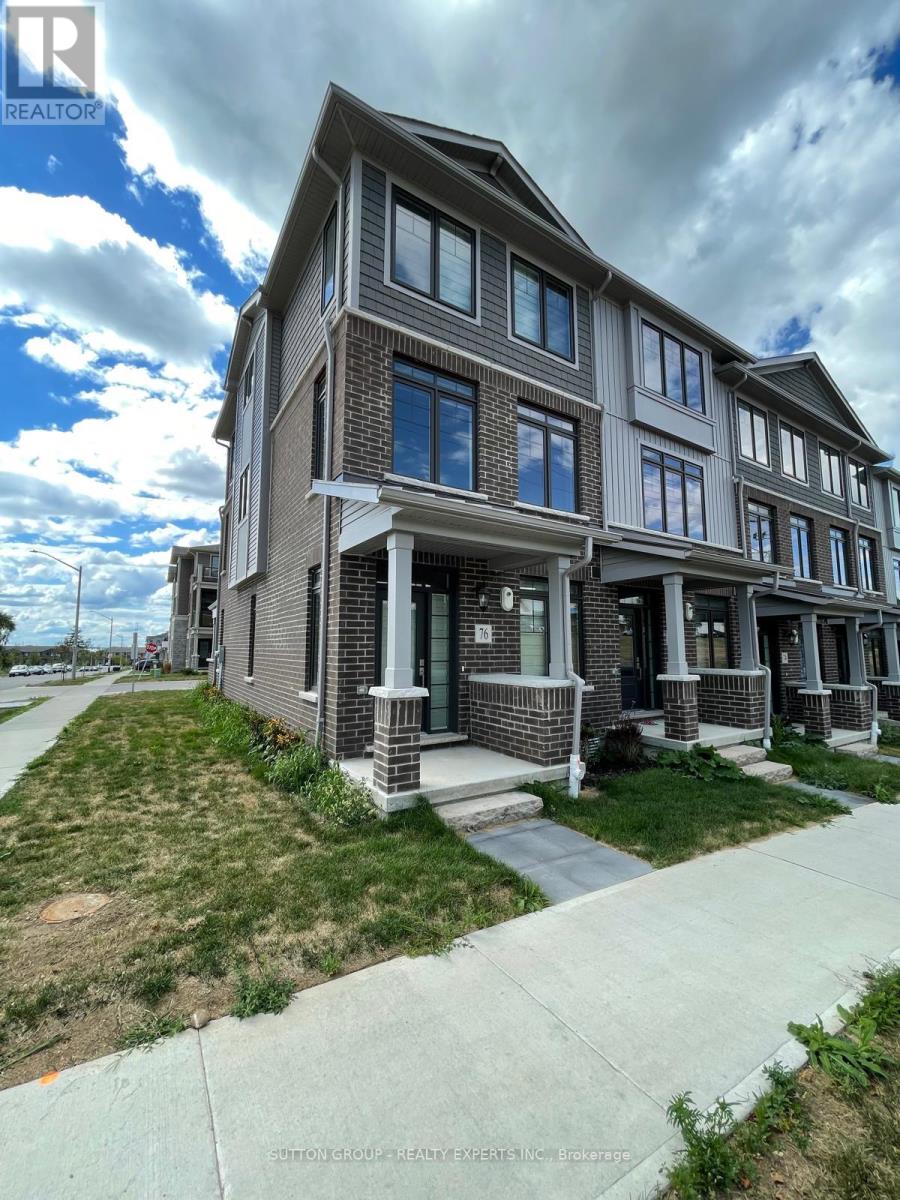 Photo 2 of 76 10 Birmingham Drive, Cambridge ON