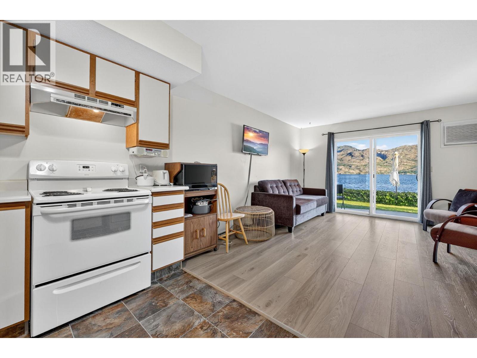 3050 Seclusion Bay Road Unit# 100, Westbank
