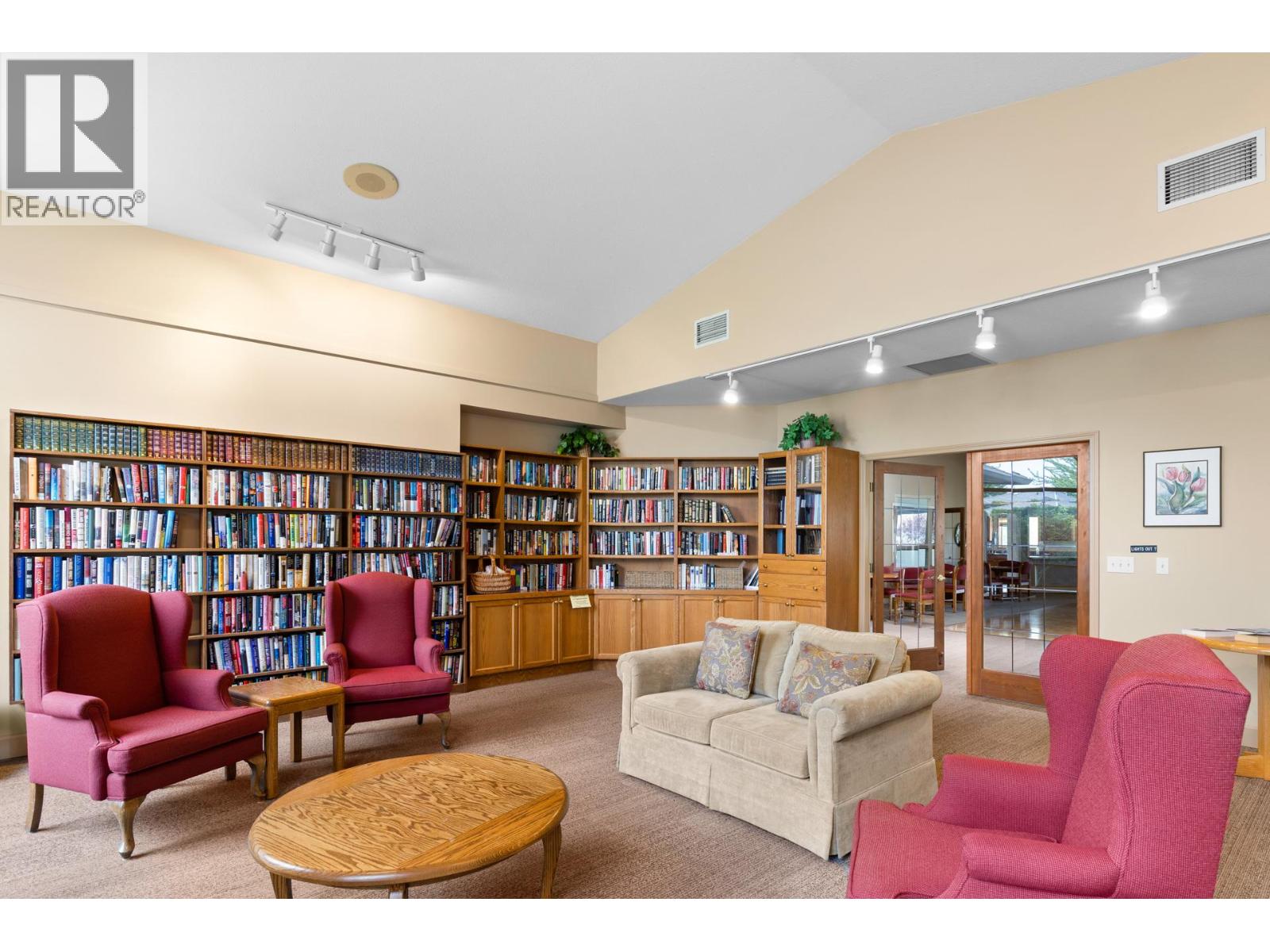 112 1201 Cameron Avenue, Kelowna