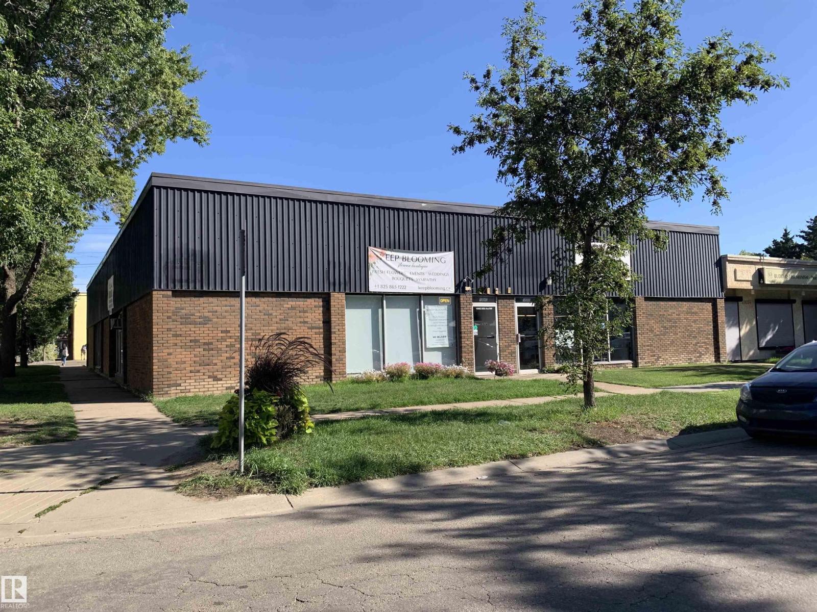 Photo 2 of 10060 80 Av Nw, Edmonton AB