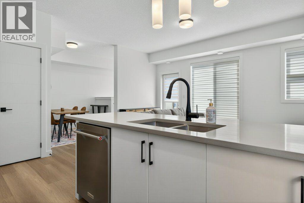 Single Family House for Sale in   St Street SW Springbank Hill Calgary 