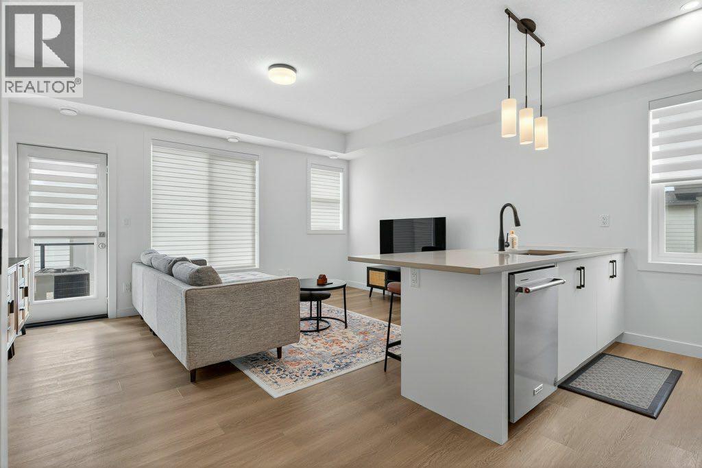 Single Family House for Sale in   St Street SW Springbank Hill Calgary 