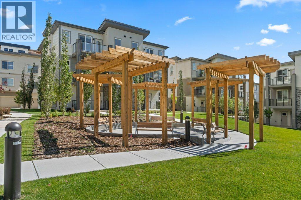 Single Family House for Sale in   St Street SW Springbank Hill Calgary 