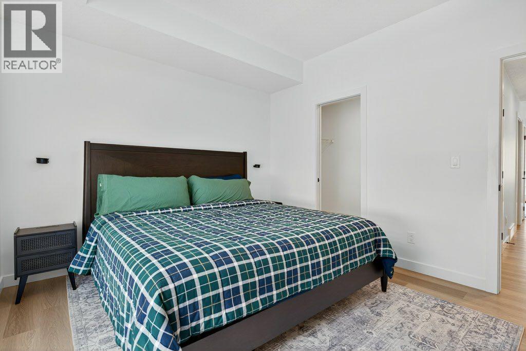 Single Family House for Sale in   St Street SW Springbank Hill Calgary 
