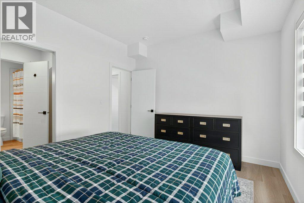 Single Family House for Sale in   St Street SW Springbank Hill Calgary 