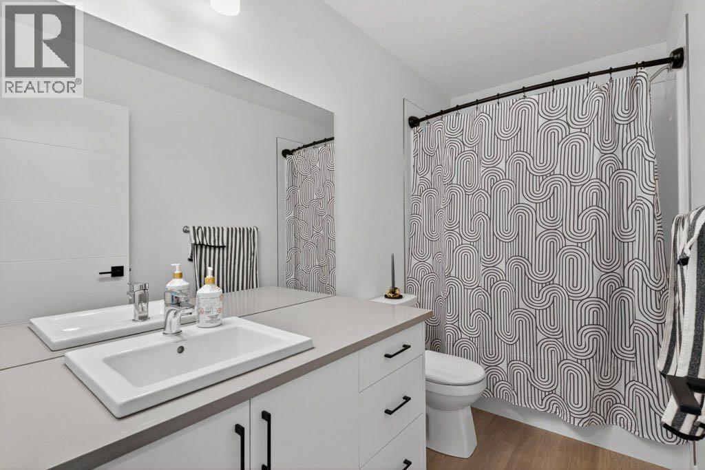 Single Family House for Sale in   St Street SW Springbank Hill Calgary 