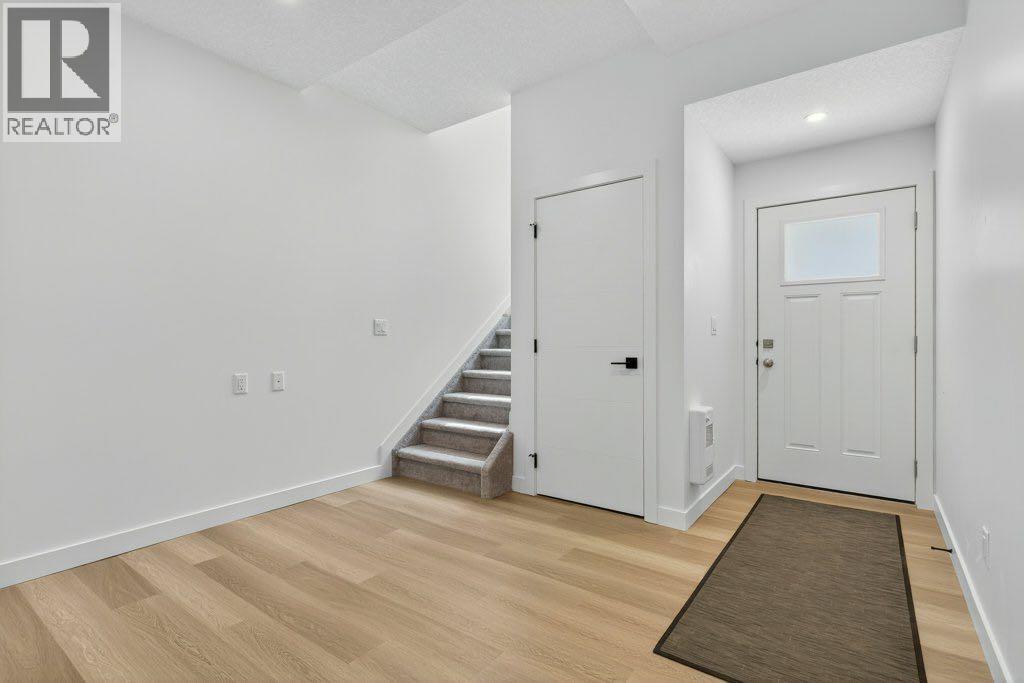 Single Family House for Sale in   St Street SW Springbank Hill Calgary 