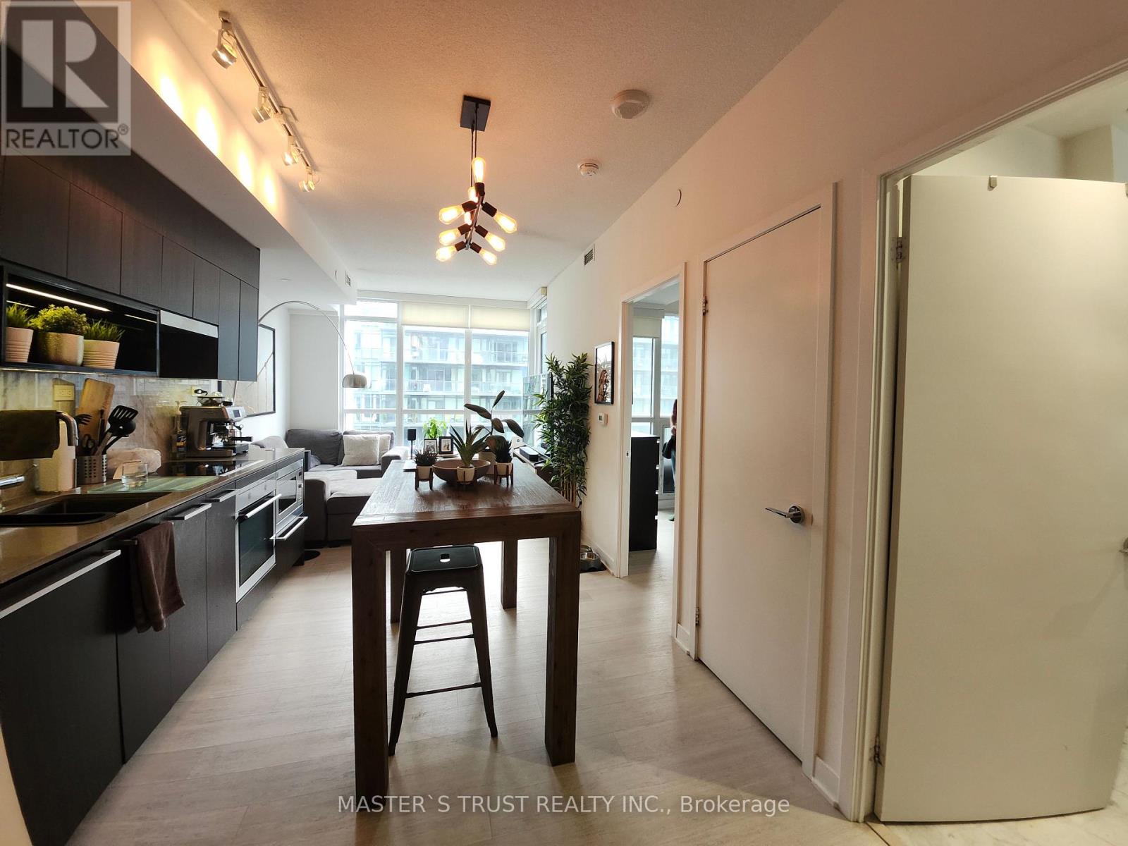 Photo 12 of 1112 80 Queens Wharf Road, Toronto ON