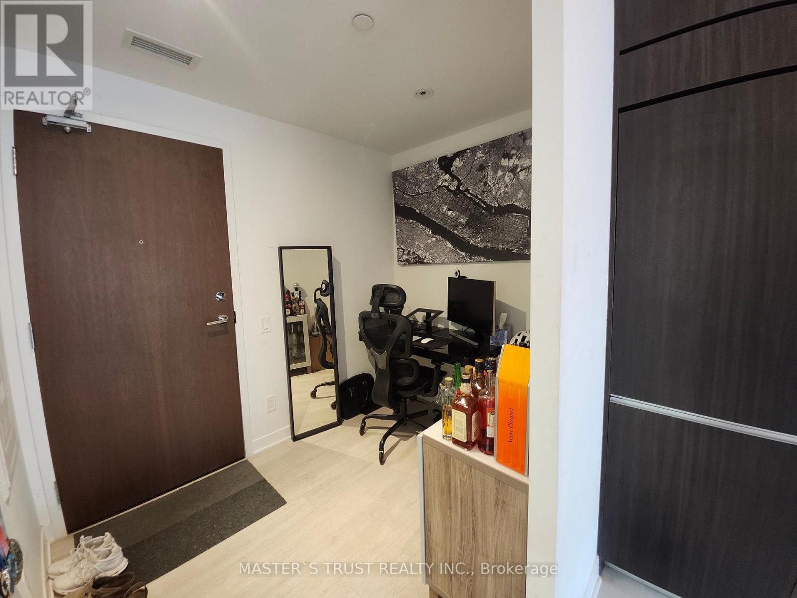 Photo 17 of 1112 80 Queens Wharf Road, Toronto ON