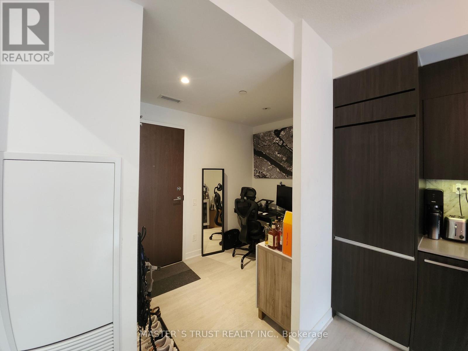 Photo 16 of 1112 80 Queens Wharf Road, Toronto ON