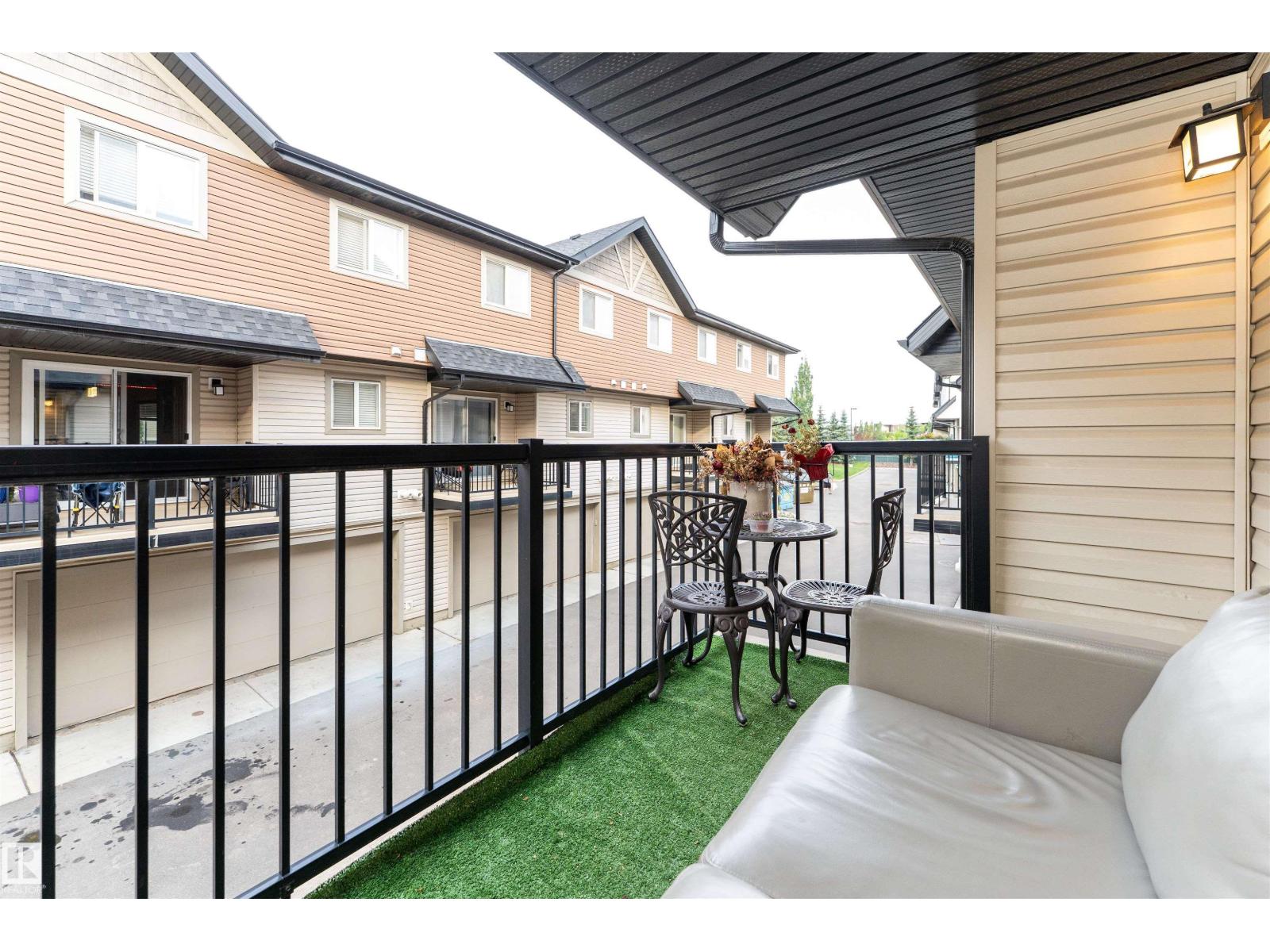 Photo 20 of 51 12004 22 Av Sw, Edmonton AB