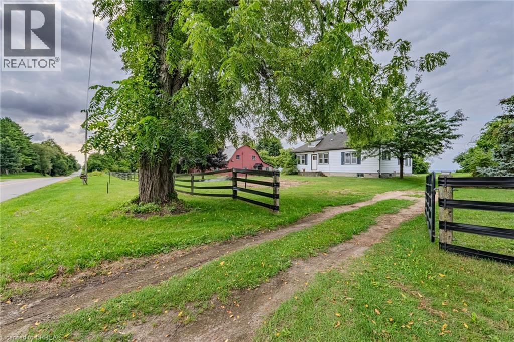Photo 4 of 80 Lakeshore Road, Port Burwell ON