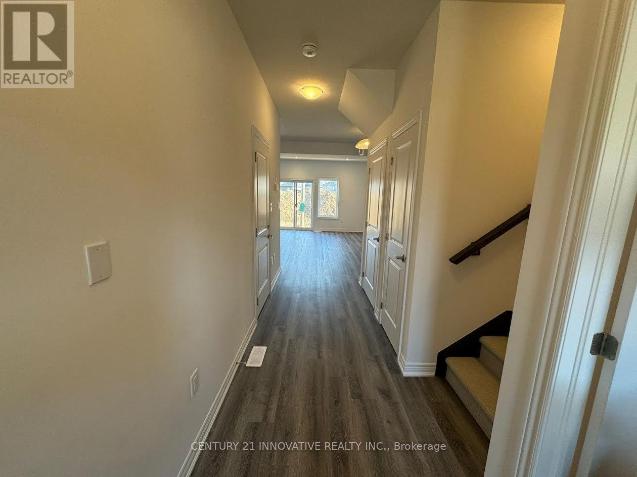 Photo 6 of 15 448 Blackburn Drive, Brantford ON