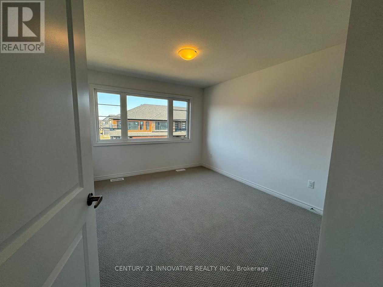 Photo 8 of 15 448 Blackburn Drive, Brantford ON