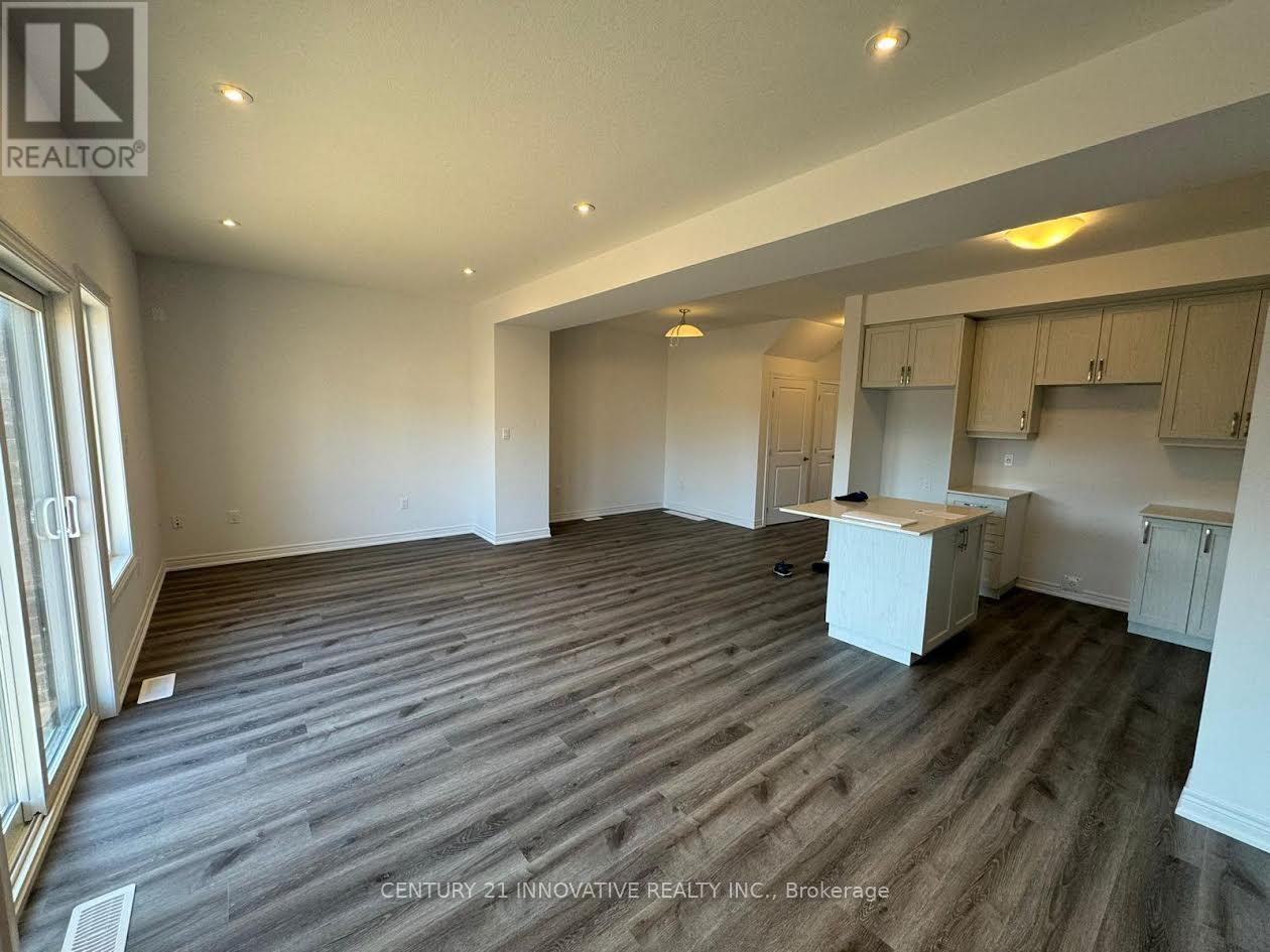 Photo 9 of 15 448 Blackburn Drive, Brantford ON