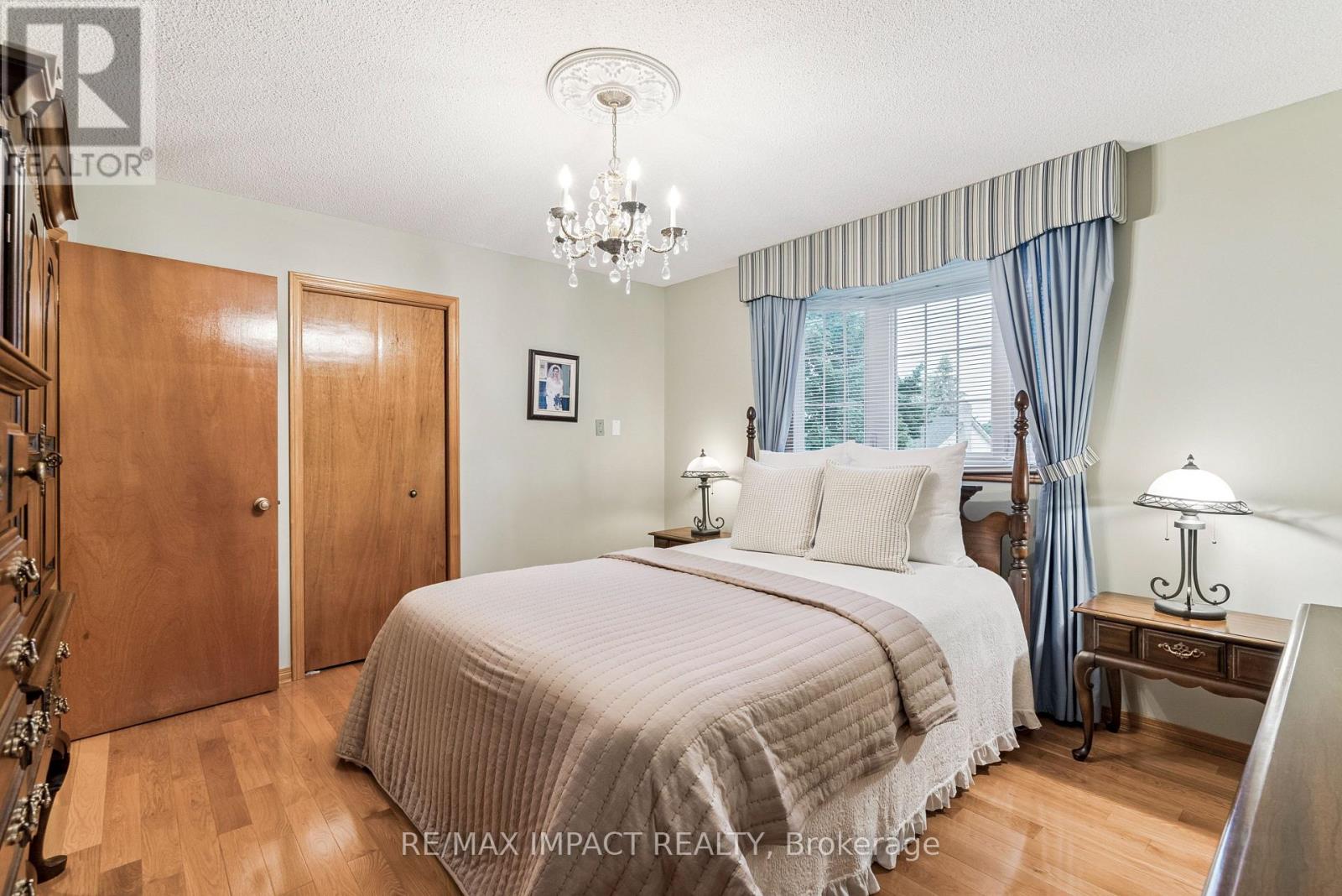 Photo 23 of 145 Hialeah Crescent, Whitby ON