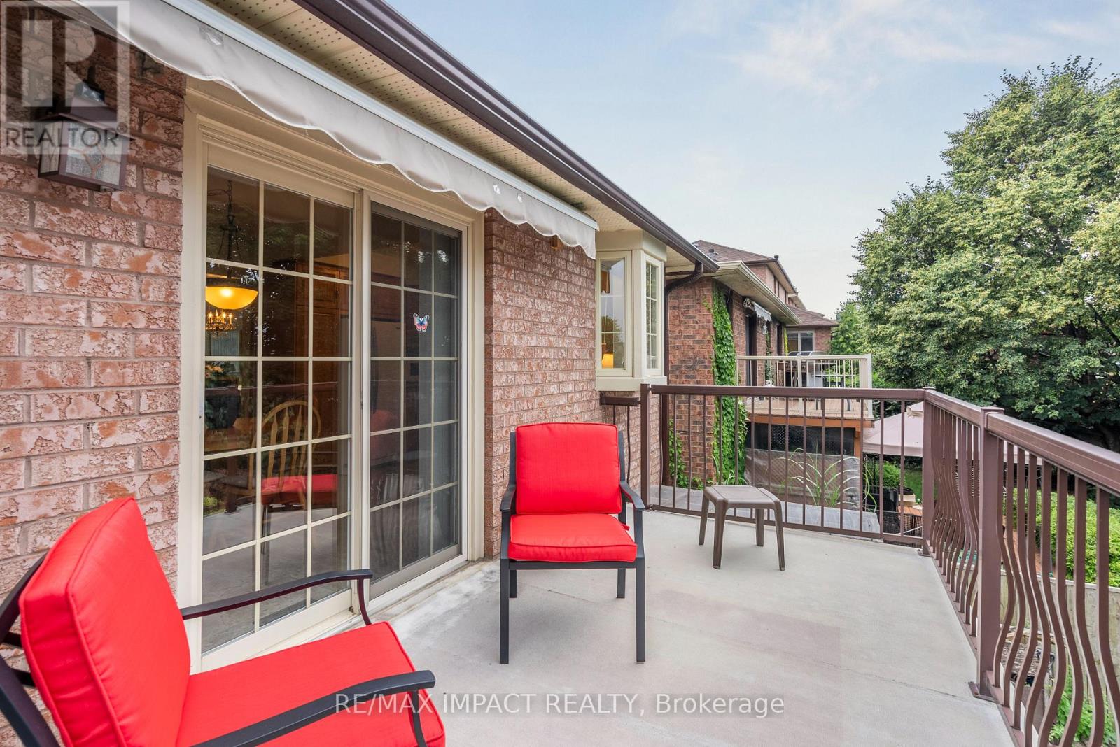 Photo 37 of 145 Hialeah Crescent, Whitby ON