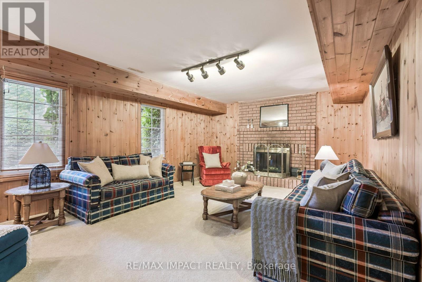 Photo 29 of 145 Hialeah Crescent, Whitby ON
