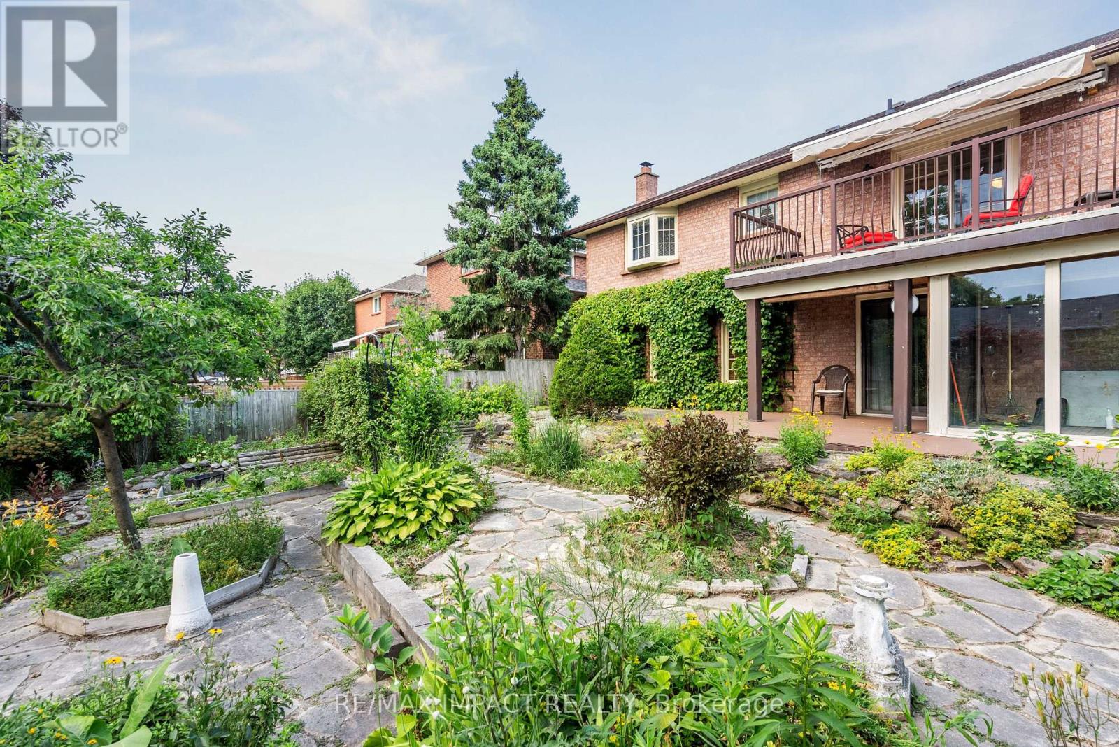 Photo 43 of 145 Hialeah Crescent, Whitby ON