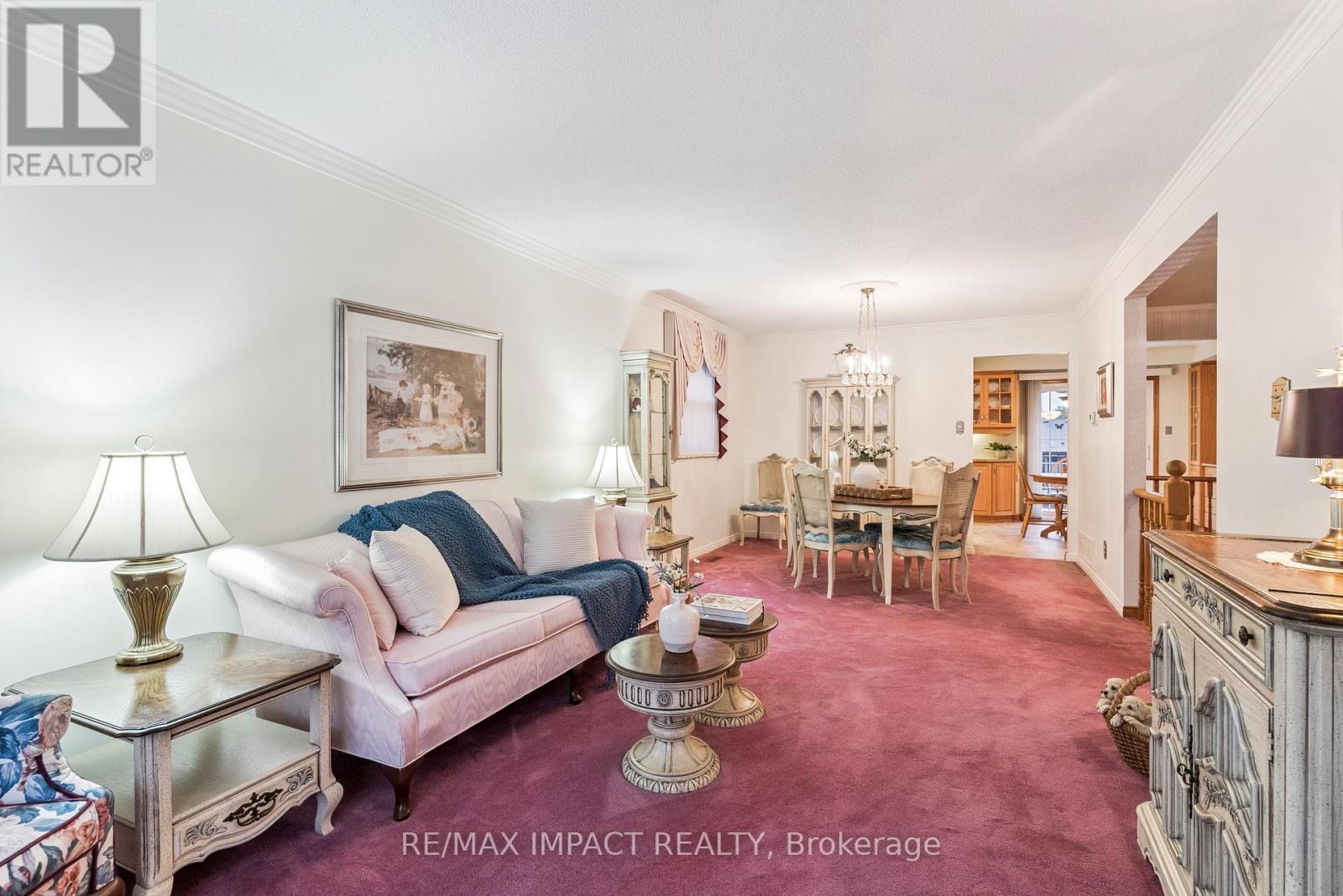 Photo 6 of 145 Hialeah Crescent, Whitby ON