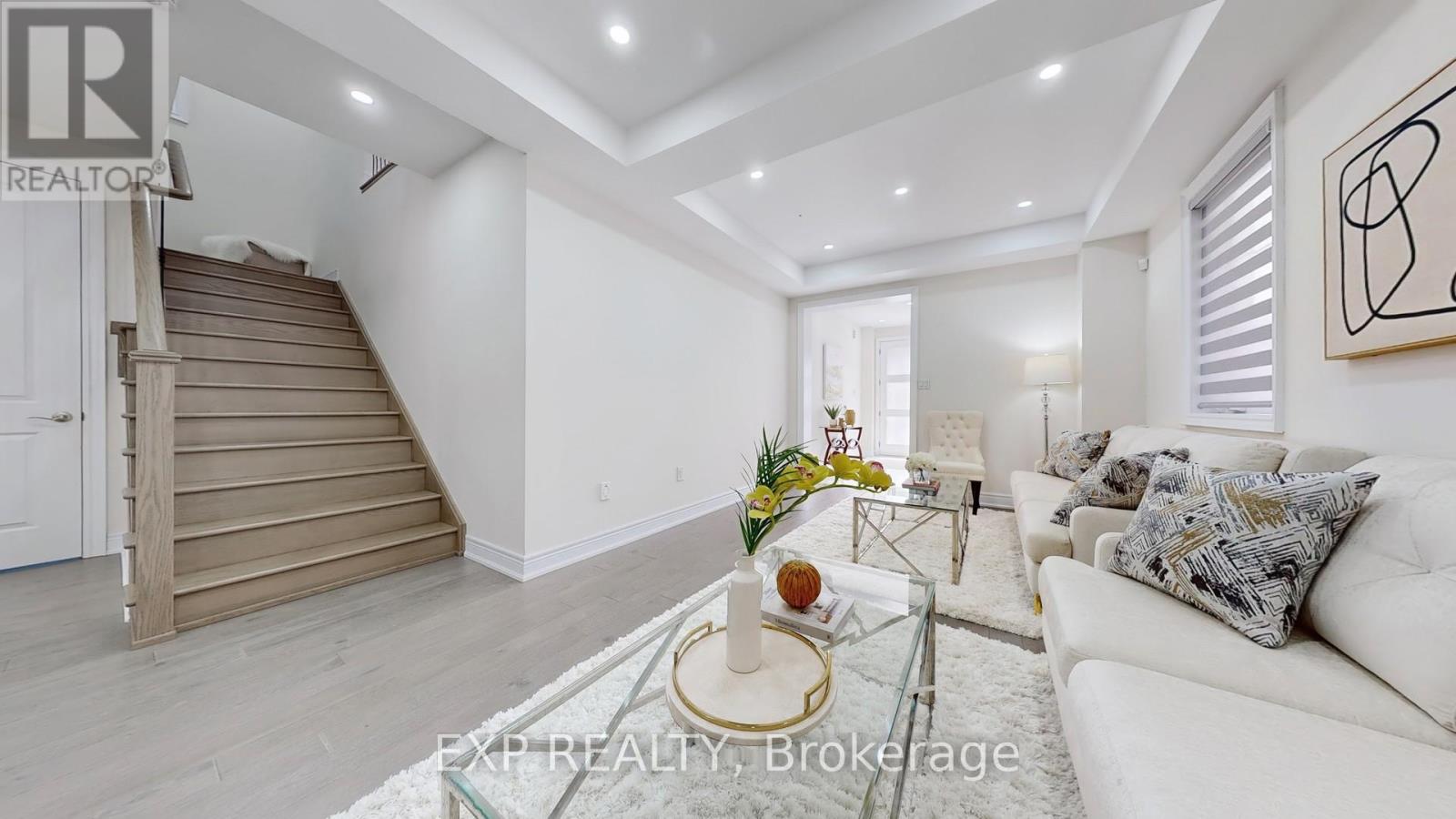 Photo 7 of 15 Frost Street, Brampton ON