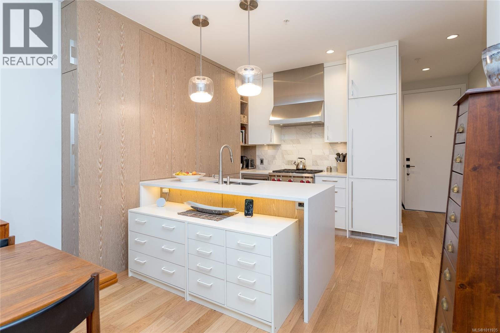 Single Family House for Sale in   Fort St Victoria 