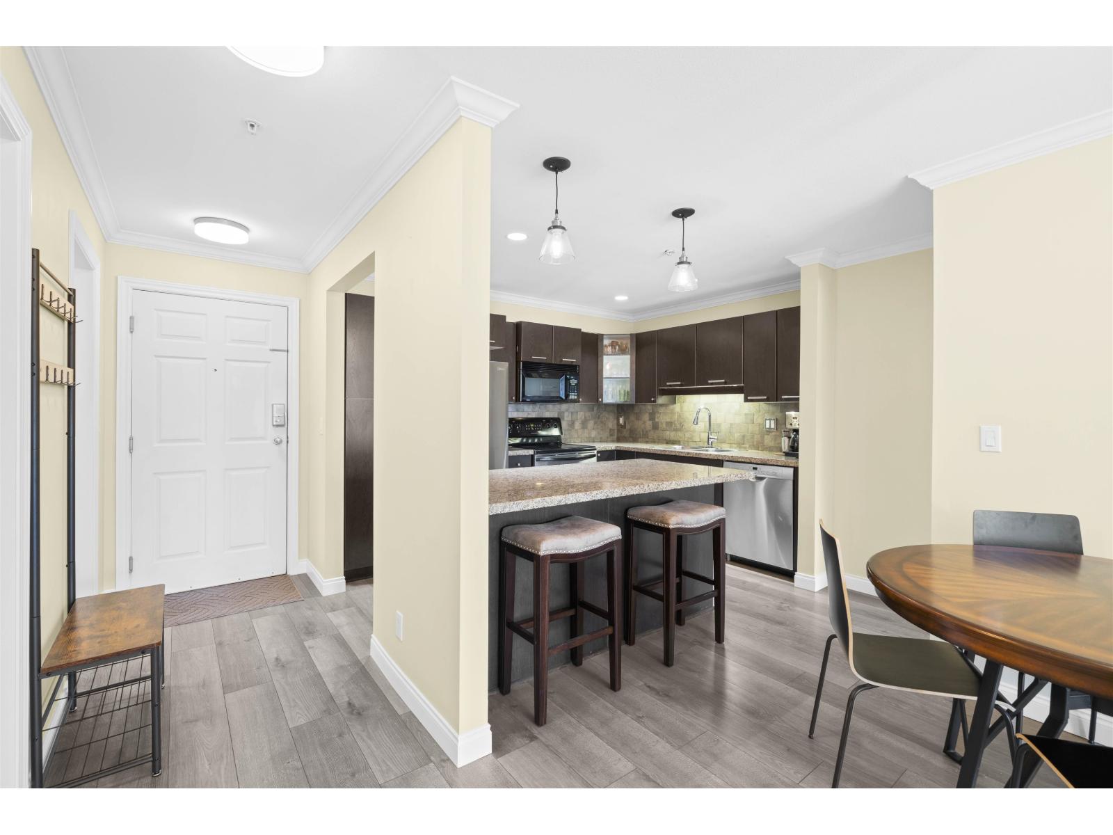 Photo 10 of 210 5438 198 Street, Langley BC