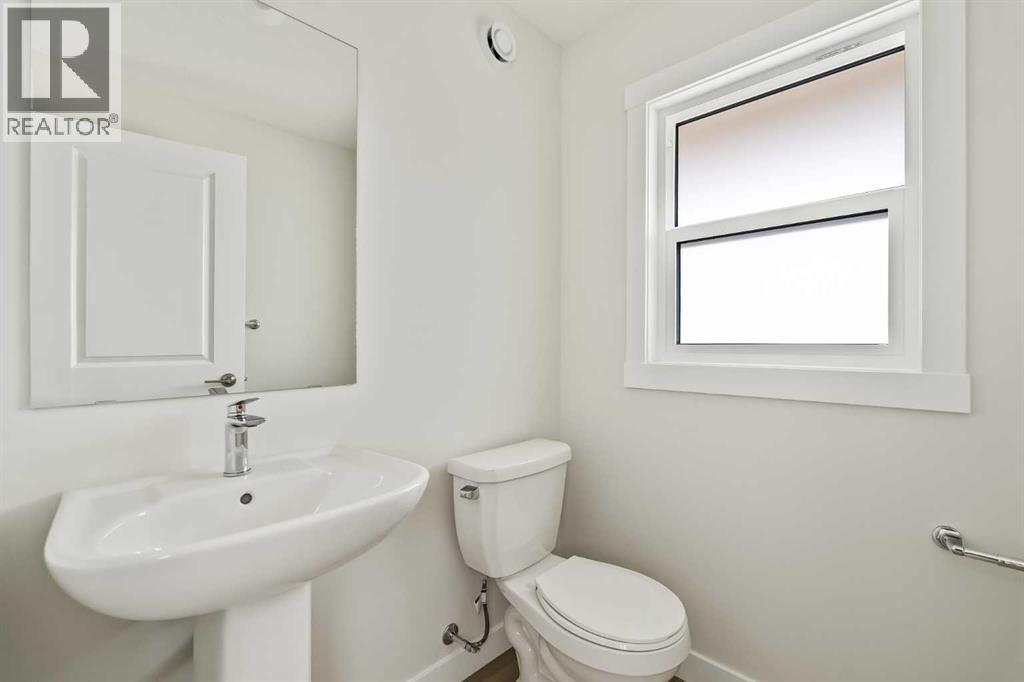 Photo 20 of 1006 Chinook Winds Meadow Sw, Airdrie AB