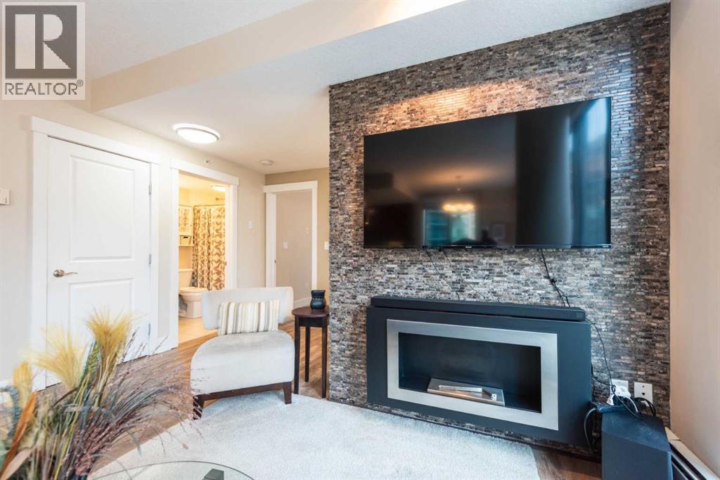 Single Family House for Sale in    Avenue SW Eau Claire Calgary 