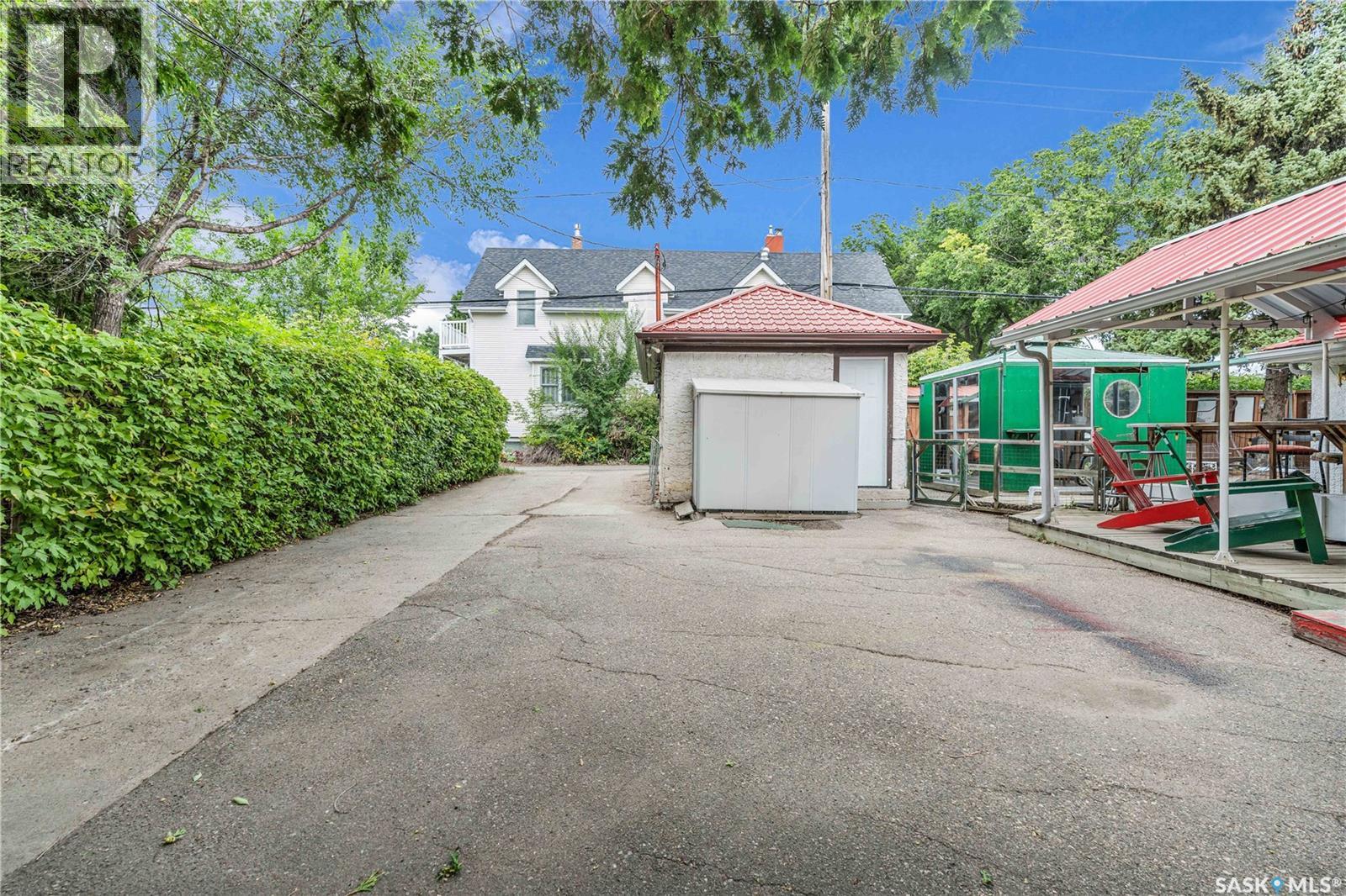 Photo 17 of 3208 College Avenue, Regina SK