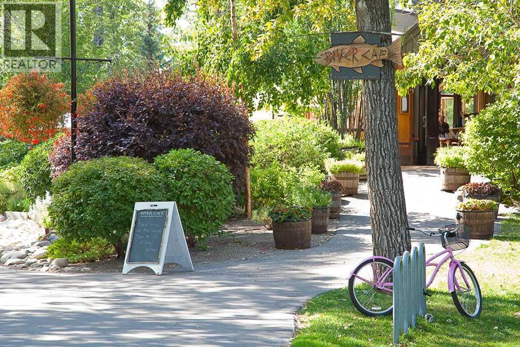 Single Family House for Sale in    Avenue SW Eau Claire Calgary 