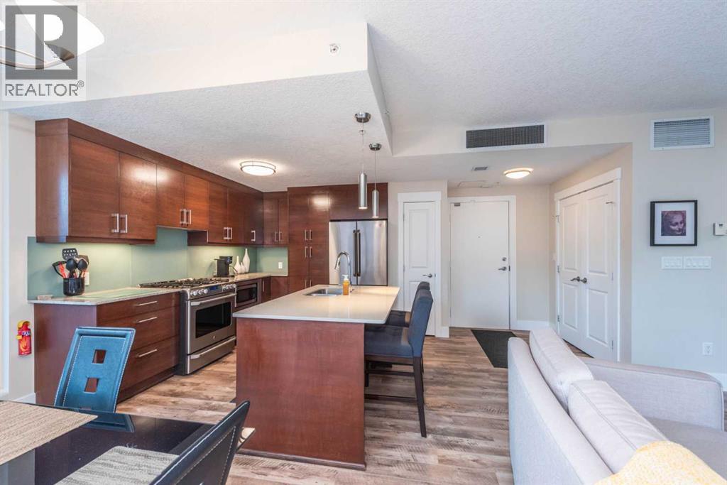 Single Family House for Sale in    Avenue SW Eau Claire Calgary 
