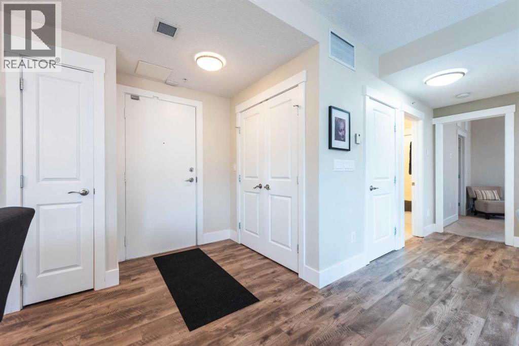 Single Family House for Sale in    Avenue SW Eau Claire Calgary 