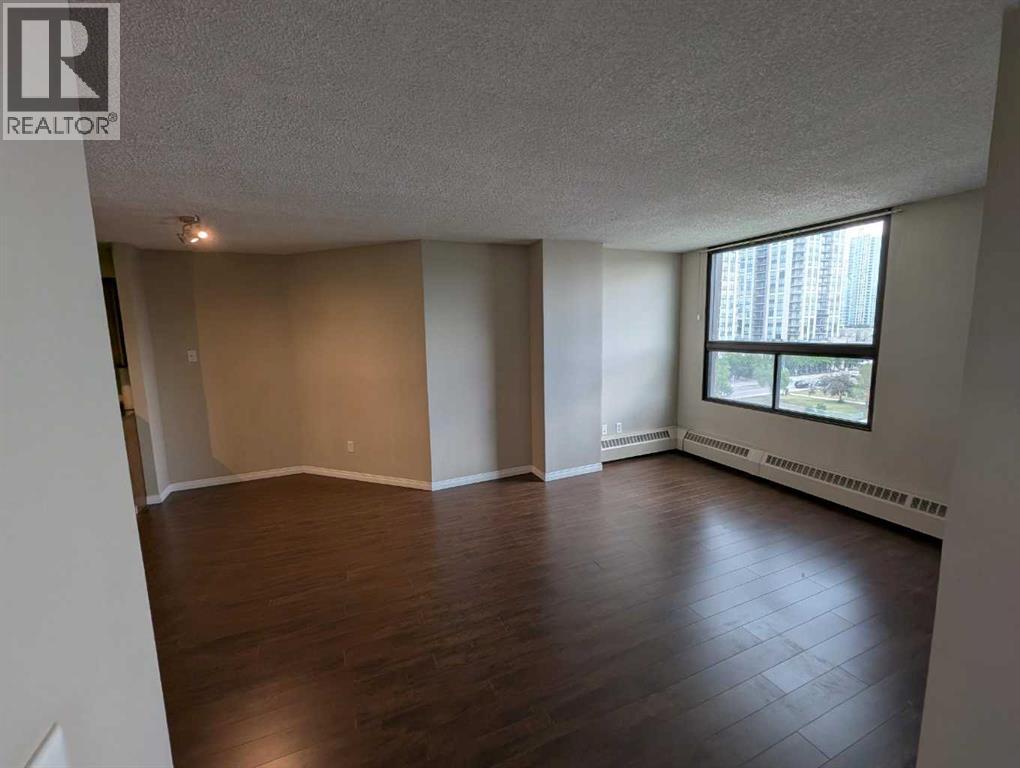 Single Family House for Sale in    Avenue SW Beltline Calgary 