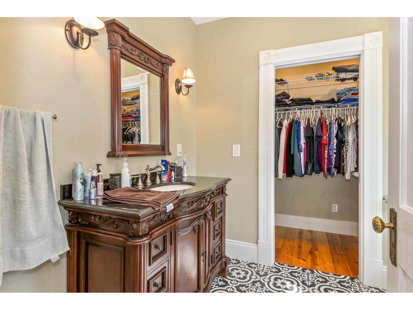Photo 17 of 1526 232 Street, Langley BC