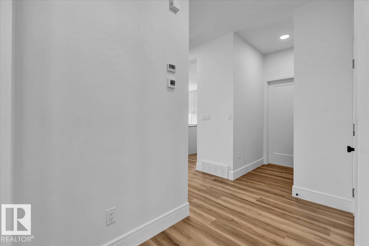 Photo 3 of 1918 Westerra Ln, Stony Plain AB