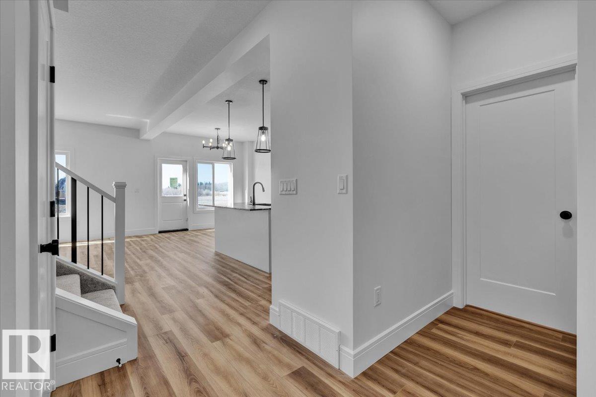 Photo 4 of 1918 Westerra Ln, Stony Plain AB