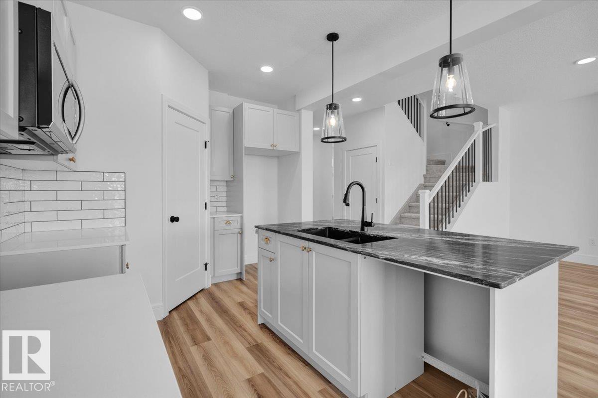 Photo 9 of 1918 Westerra Ln, Stony Plain AB
